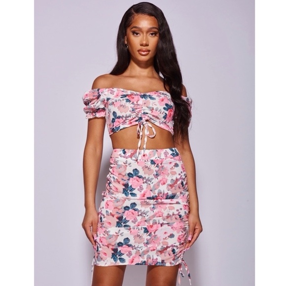 White Floral Print Short Sleeve Crop Top and High Waist Mini Skirt Two Piece Set - Picture 1 of 14